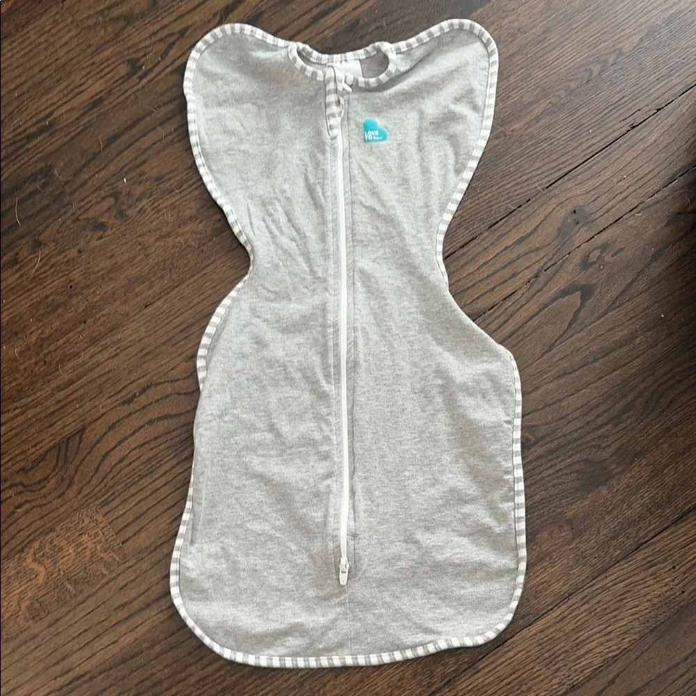 Love to Dream Velcro-style Infant Swaddle Sleep Sack - Light Gray